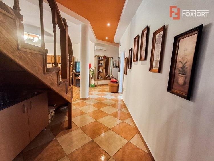 Casa individuala cu 8 camere si teren de 832 mp de vanzare, zona Girocului - 3