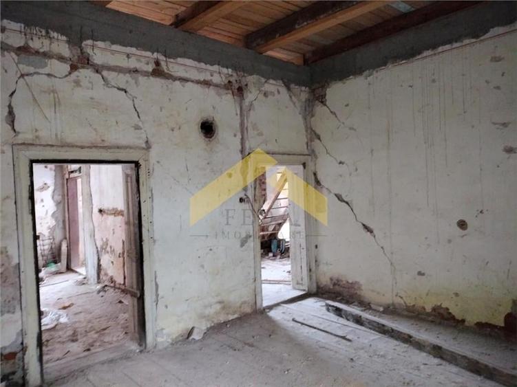 Casa de vanzare zona Parneava - 12