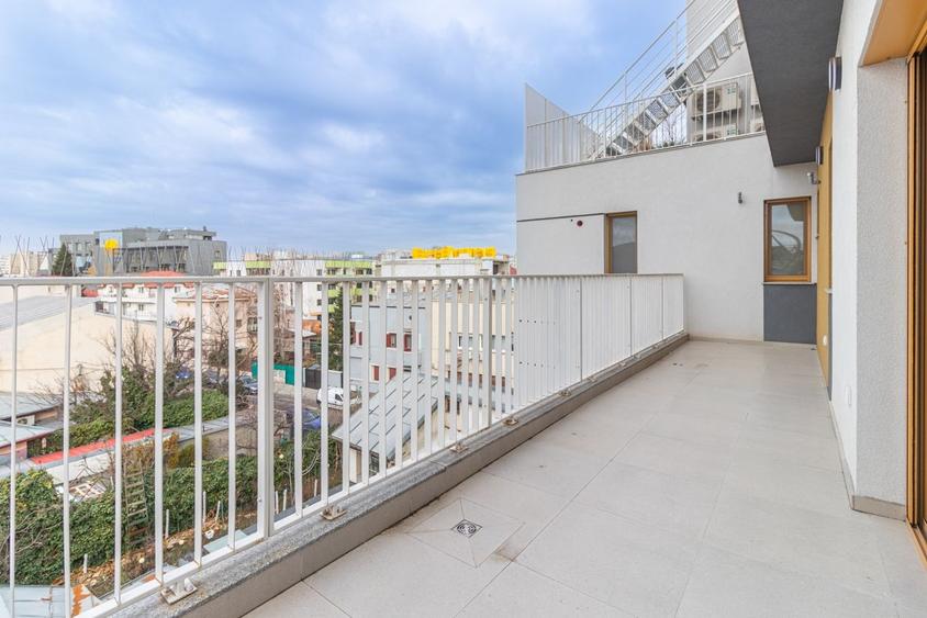 Vanzare - Penthouse - 4 camere + loc de parcare - central-Dacia-Eminescu - 3