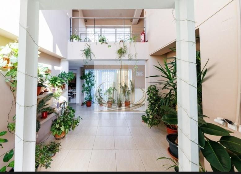 Casă individuală cu 7 camere cu Piscina în Girocului