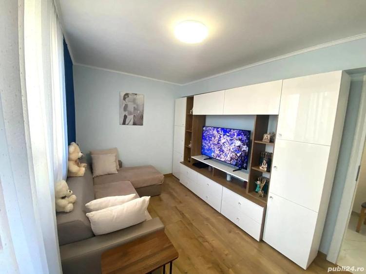 Apartament 2 camere, Pia?a 1 Decembrie pozi?ie excelenta, ideal locuire sau investi?ie - 1