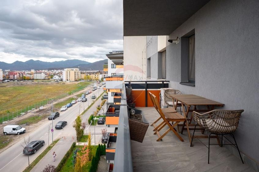 Apartament cu 2 camere,  2 băi și parcare subterană în Tractorul - 21