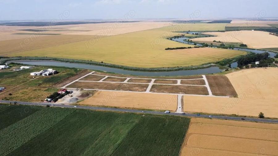 Intravilan In Rate in Frumusani-Pasarea | utilitati gaz, curent | #RG1 - 2