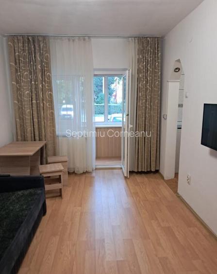 Garsoniera Tractorul-piata,renovata,56000 Euro