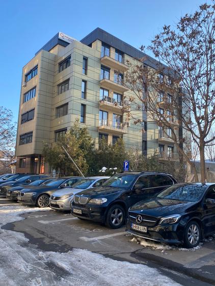 Apartament 4 camere bloc boutique si terasa de 25m - 52