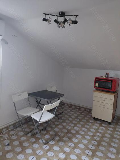 Inchiriez apartament 3 camere - 4