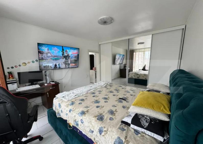 Apartament de vanzare, cu 2 camere, 57 mp, decomandat, zona - 11