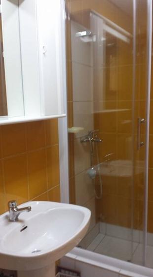 &Icirc;nchiriere apartament 4 camere - 8