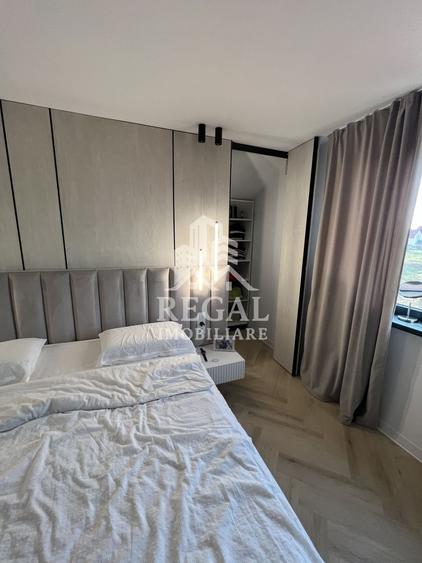 Duplex cu 6 camere cu Canalizare în Strei