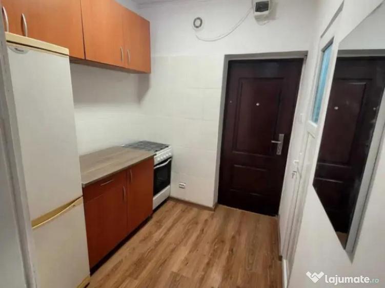 Camera de camin - zona Tractorul(baie si bucatarie) - 5