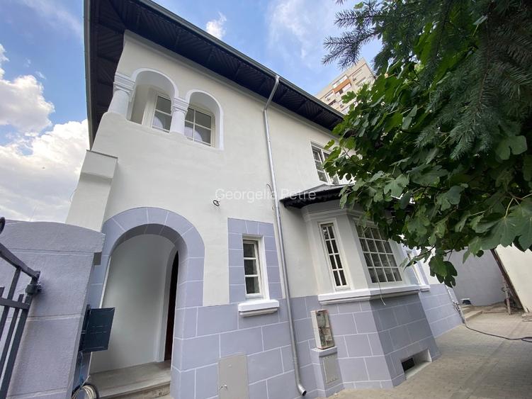Casa renovata integral, cu curte, zona Dorobanti Capitale