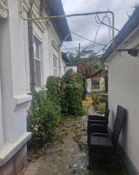 Casa interbelica zona semicentrala Buzau