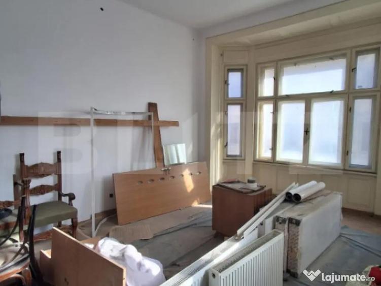 Spa?iu comercial 160 mp + terasa 40 mp, langa Pia?a Sfa - 2