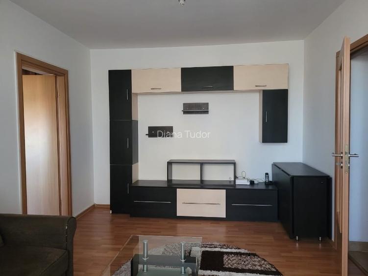 Apartament 2 camere - semidecomandat - zona Craiovei