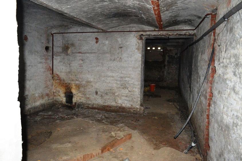 Cladire istorica intre P-ta Balcescu si P-ta Maria - 14