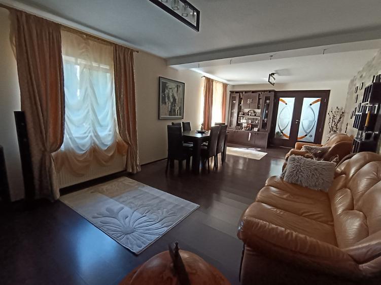Casa/Vila de Vanzare ULTRACENTRAL - 8
