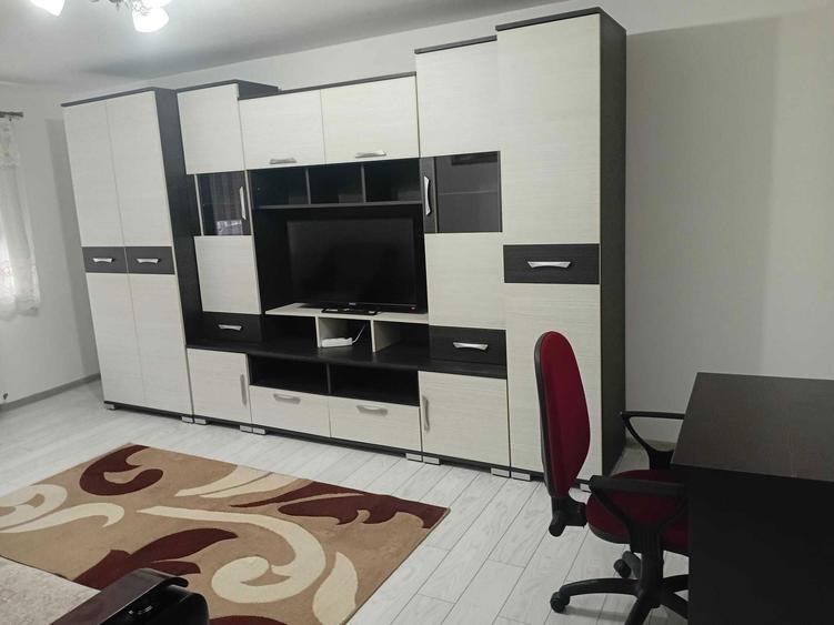 Inchiriez apartament 2 camere, zona Mercur, cartier Cetate - 5