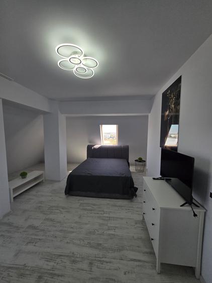 Garsoniera mobilata si utialat| Bucatarie inchisa | Parcare privata | - 3