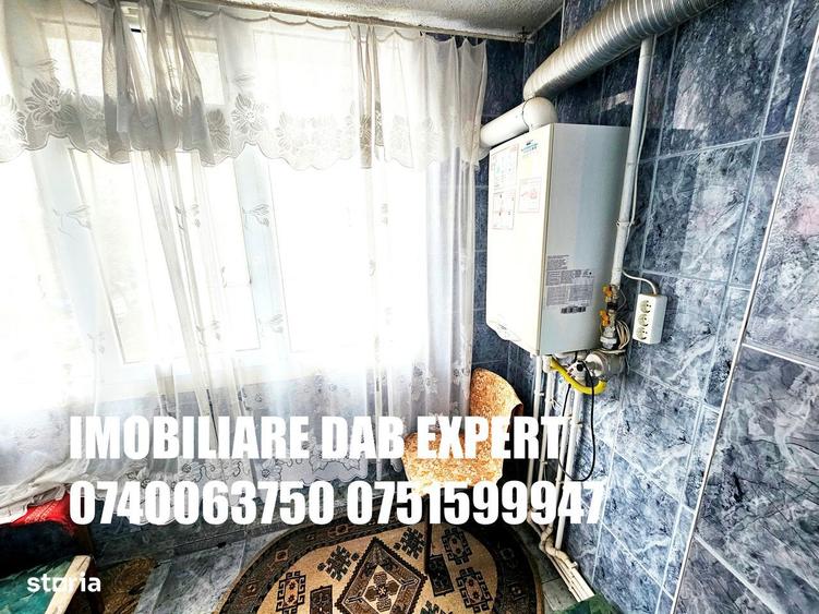 Vanzare apartament 2 camere cu balcon, bucatarie separata ?i lift - 4