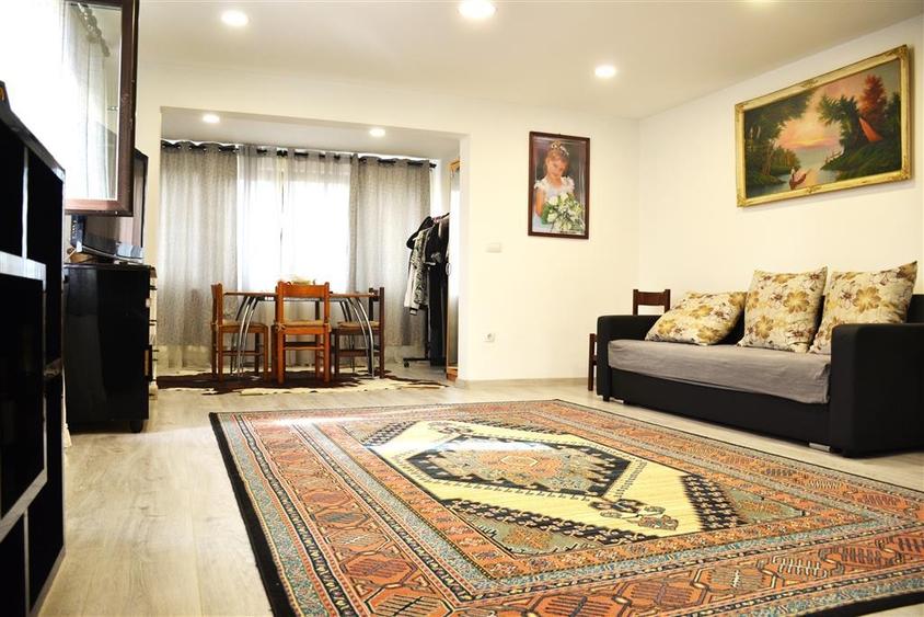 Casa de vanzare in Vacaresti, 7 km de Targoviste - spatiu generos, liniste. - 5