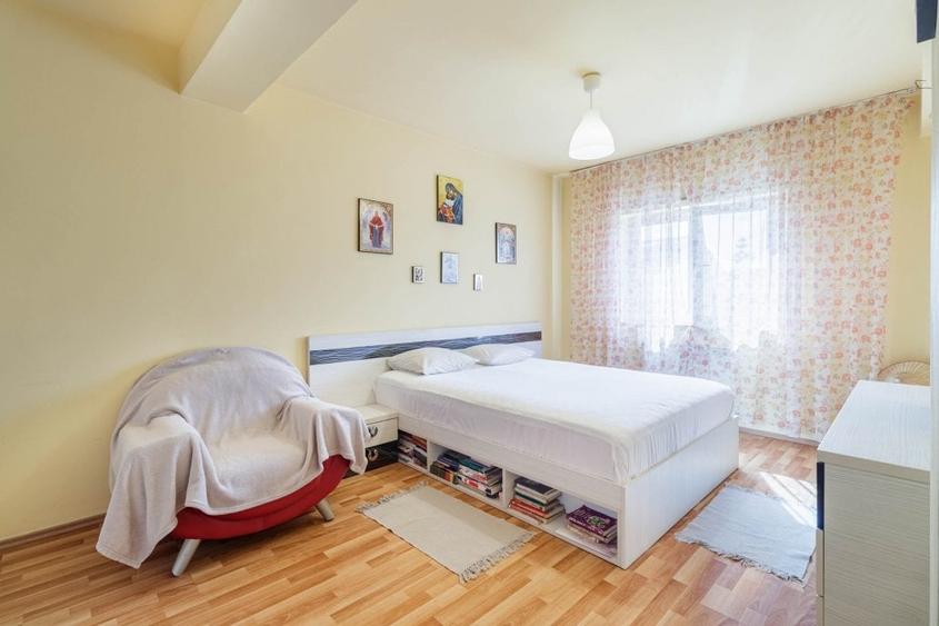 Vila în complexul Azur-Pipera,curte 100mp,loc de parcare,COMISION0 - 13