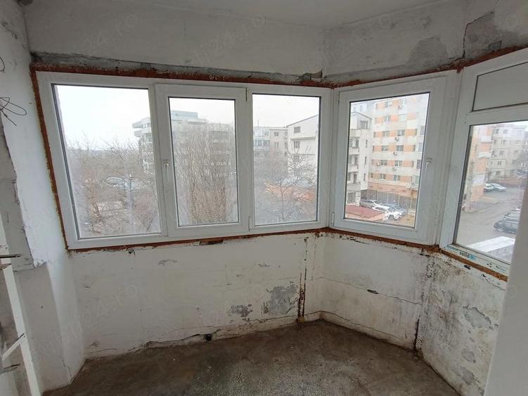 Apartament 2 camere decomandat Gara, stadionul Portul - 1