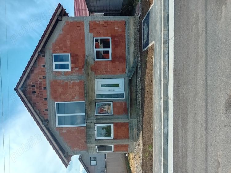 Casa in rosu Palota de vanzare - 2