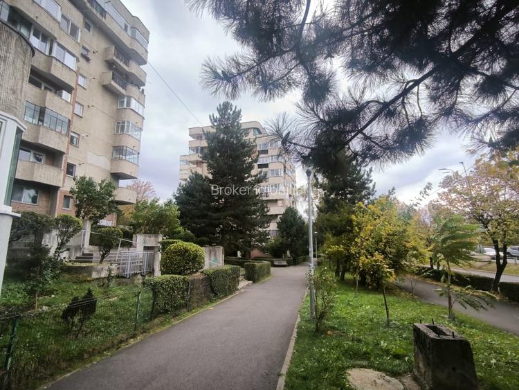 Ap spatios cu 2 camere dec, zona Kaufland Manastur, 2 statii de Centru