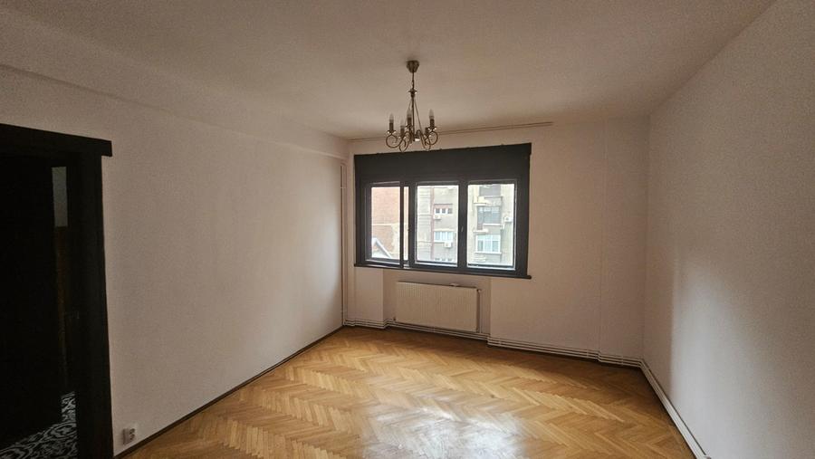 Apartament 4 camere zona P-ta Universitatii, Complet Renovat-Nemobilat - 8