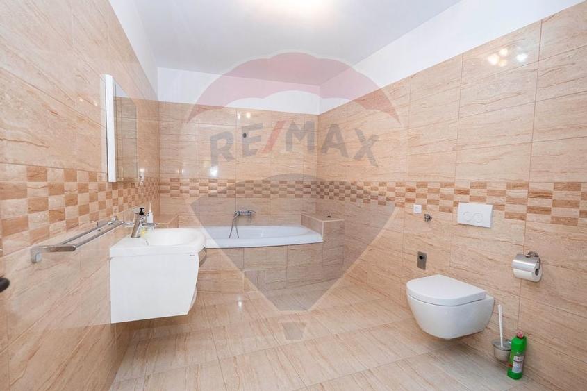 Casa 5 camere + spatiu comercial  zona centrala - 15