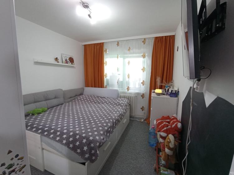 Apartament 3 camere, decomandat, CUG-BRD etaj 3/4 ! RENOVAT - 2