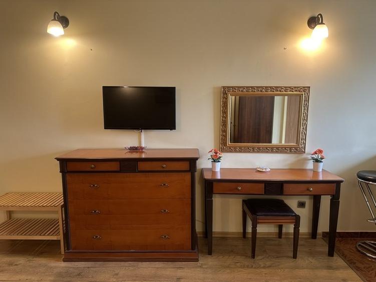 Garsoniera ultracentrala, mob., etaj 7, bloc solid, termoizolat, langa  Cismigiu - 2