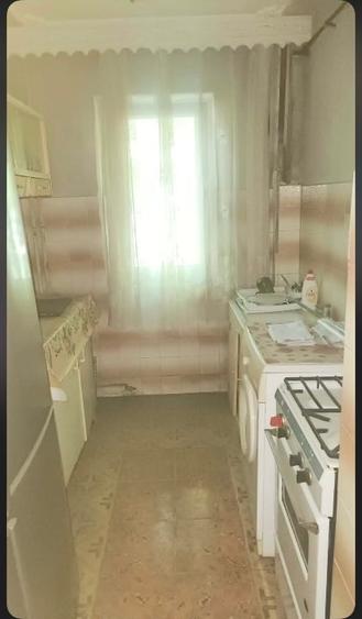 Apartament cu 2 camere semidecomandat, mobilat în Dacia