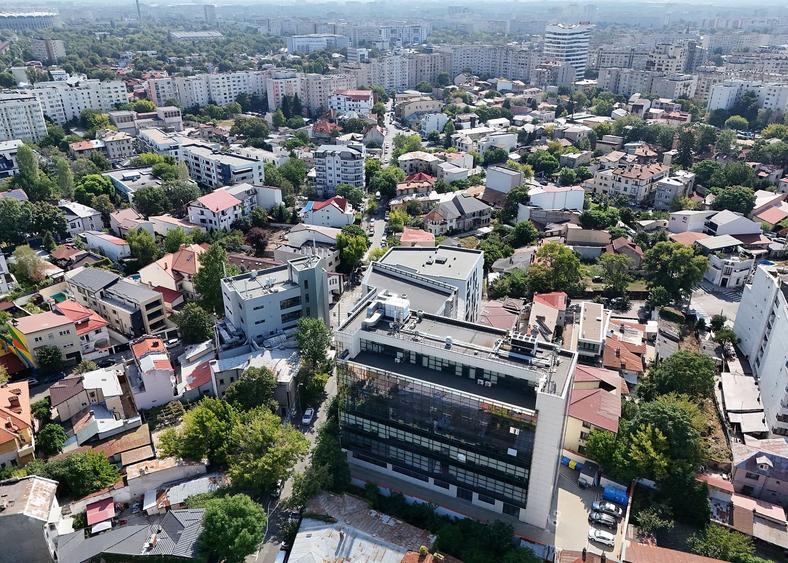 Birou, de 945 mp, în Muncii