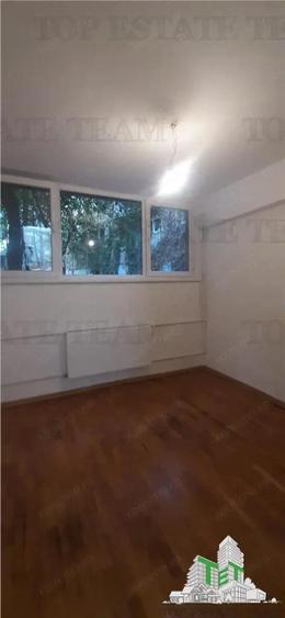 Spatii comerciale de inchirat 12 euro mp, ultracentral - 16