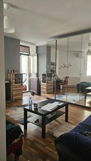 De vanzare Garsoniera tip studio Gorjului De vanzare Garsoniera tip studio Gorjului