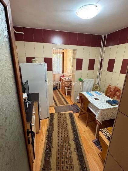 Apartament 3 camere, Piata centrala