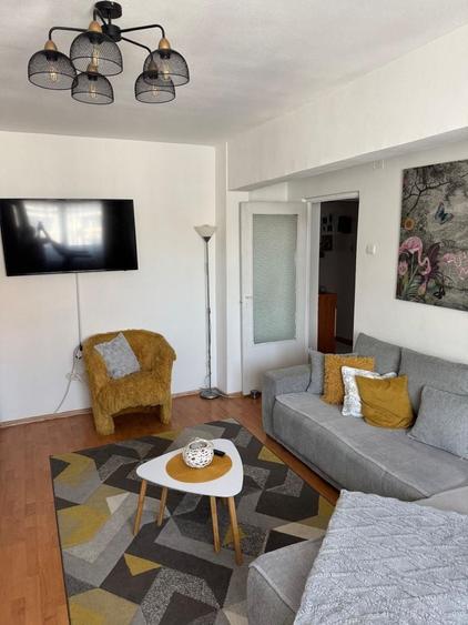 Apartament cu 4 camere decomandat în Ludoș — fotografia 1