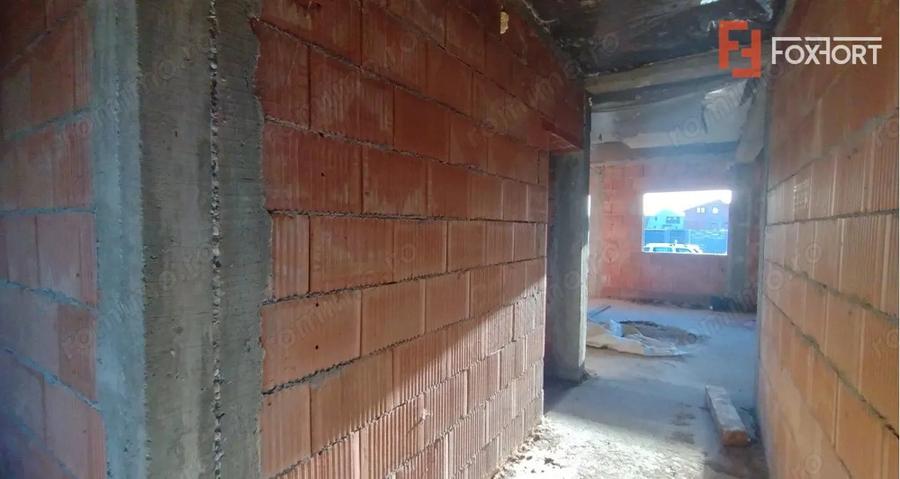 Casă cu 4 camere cu Teren 499 Mp în Becicherecu Mic