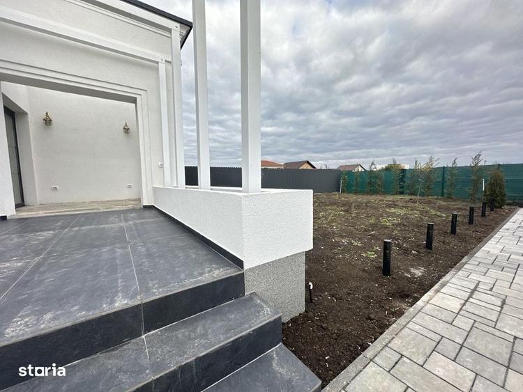 Casă cu 4 camere în Ghiroda
