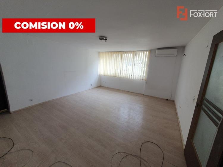 Birou, de 52 mp, în Complex Studențesc