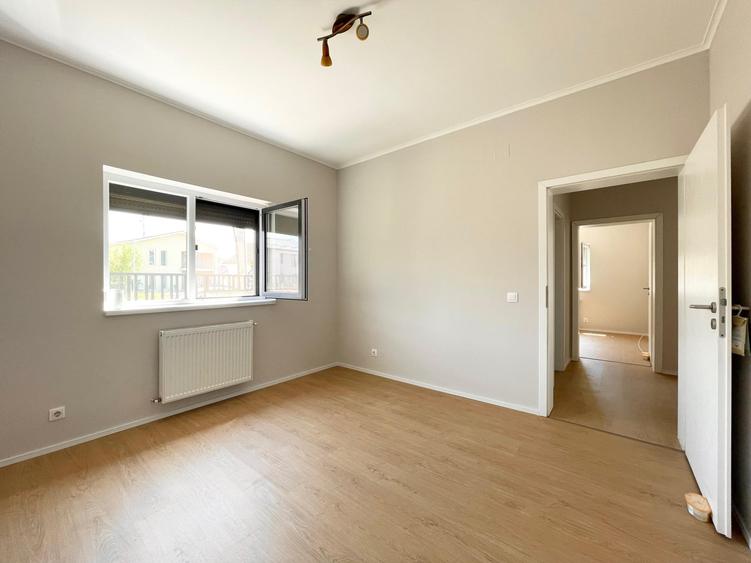 Apartament cu 3 camere decomandat în Giroc