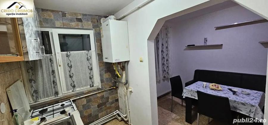 Apartament cu 4 camere semidecomandat în Micro II