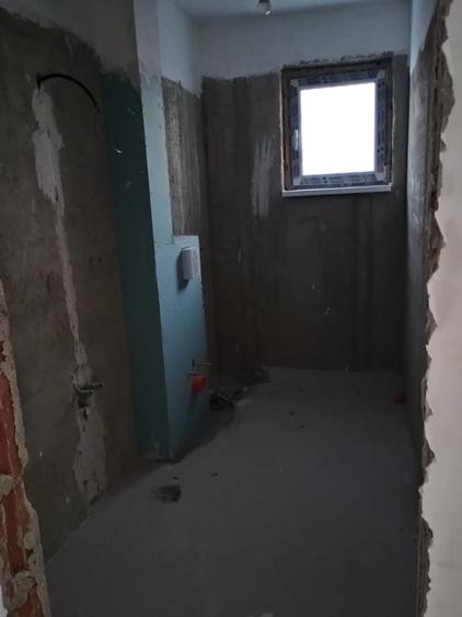 Apartament cu 3 camere decomandat în 1 Mai
