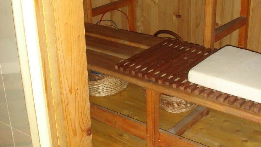 Casă individuală cu 6 camere cu Teren 1400 Mp în Nord