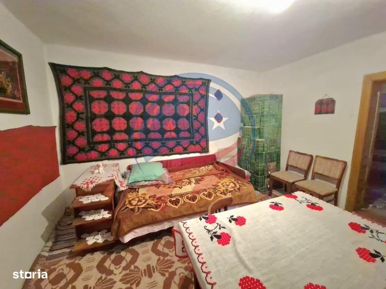 Casă cu 3 camere în Scăești