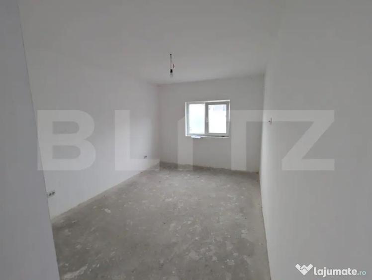 Casă cu 5 camere cu Teren 440 Mp în Balciu