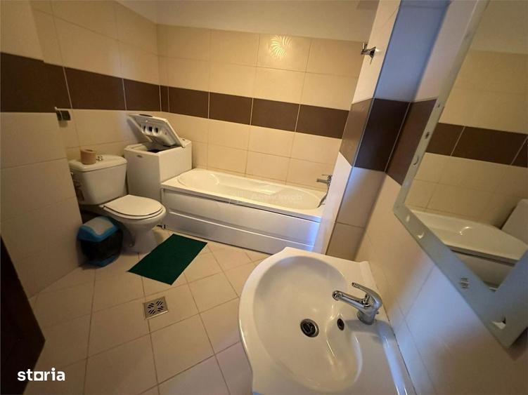 Apartament cu 3 camere decomandat în Văleni-Dâmbovița