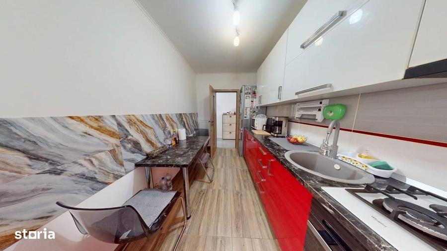 Apartament cu 3 camere decomandat în Central