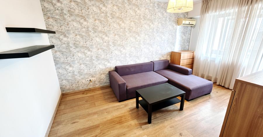 Apartament cu 2 camere decomandat în Jiului